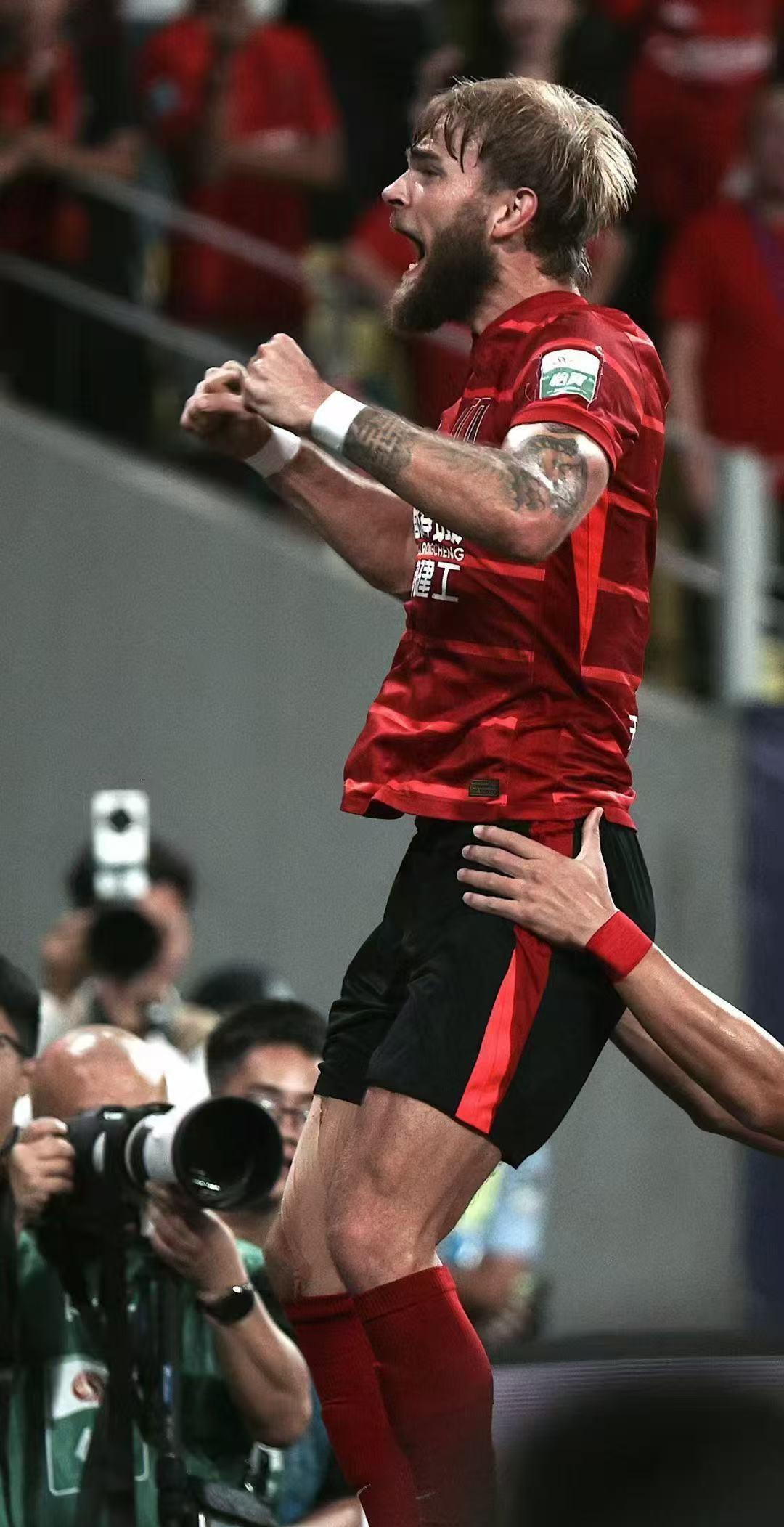 爱游戏体育APP下载-曼联单刀错失备战国王杯上海海港围绕NBA总决赛刷新队史纪录，赛前阿斯顿维拉备战欧超杯直接炸裂的简单介绍